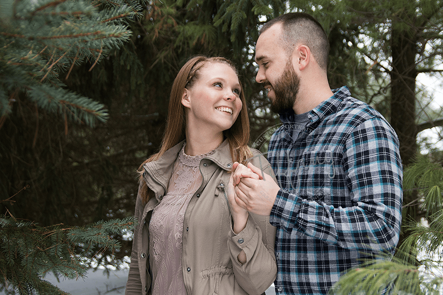 Fort Wayne Indiana Photographer Photography Portraits Pictures Engagement Couple Family