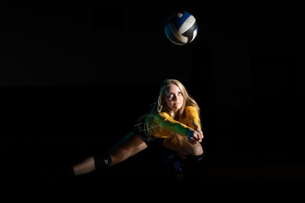 Cincinnati Ohio Photographer Photography Portraits Pictures Senior Athlete Volleyball