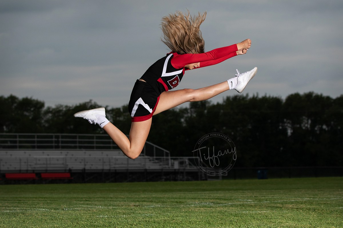 Cincinnati Ohio Photographer Photography Portraits Pictures Senior Athlete Cheerleading