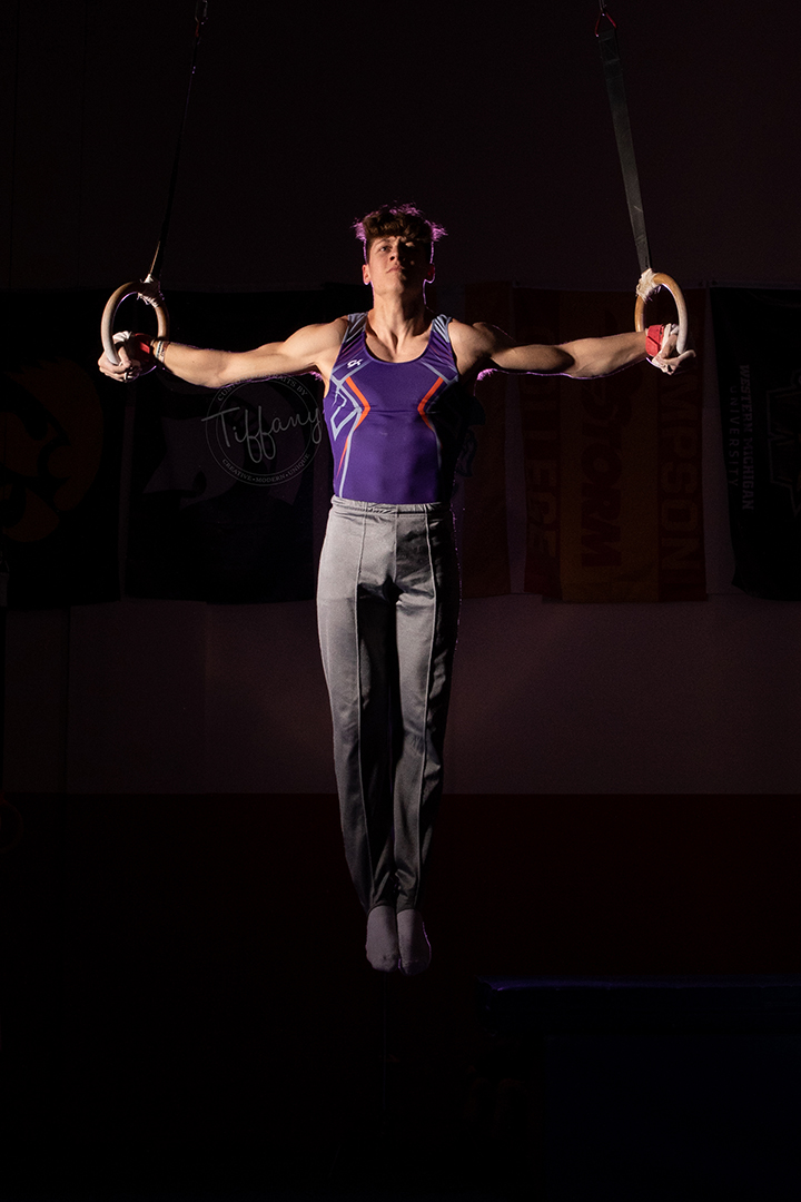 Cincinnati Ohio Photographer Photography Portraits Pictures Senior Athlete