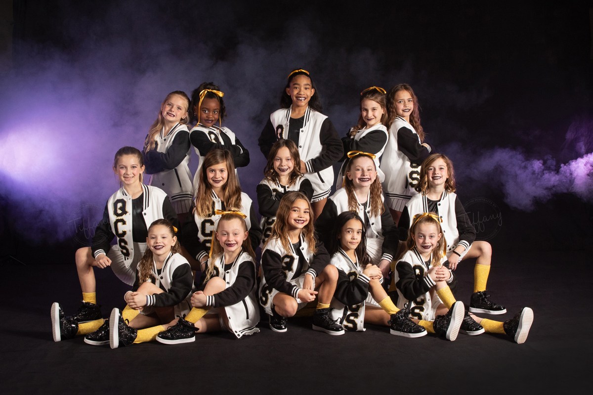 Cincinnati Ohio Sports Senior Photographer Photography Portraits Pictures Athlete Dancer Dance Studio Hip Hop