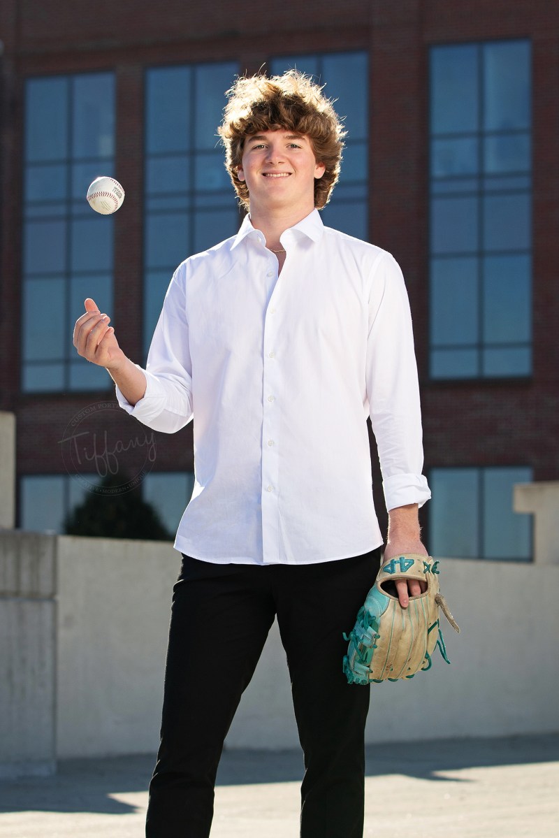 Cincinnati Ohio High School Senior Photographer Photography Portraits Pictures Photo Shoot