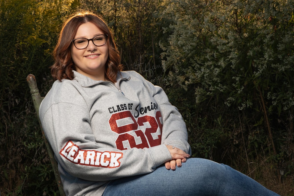 Cincinnati Ohio High School Senior Photographer Photography Portraits Pictures Photo Shoot